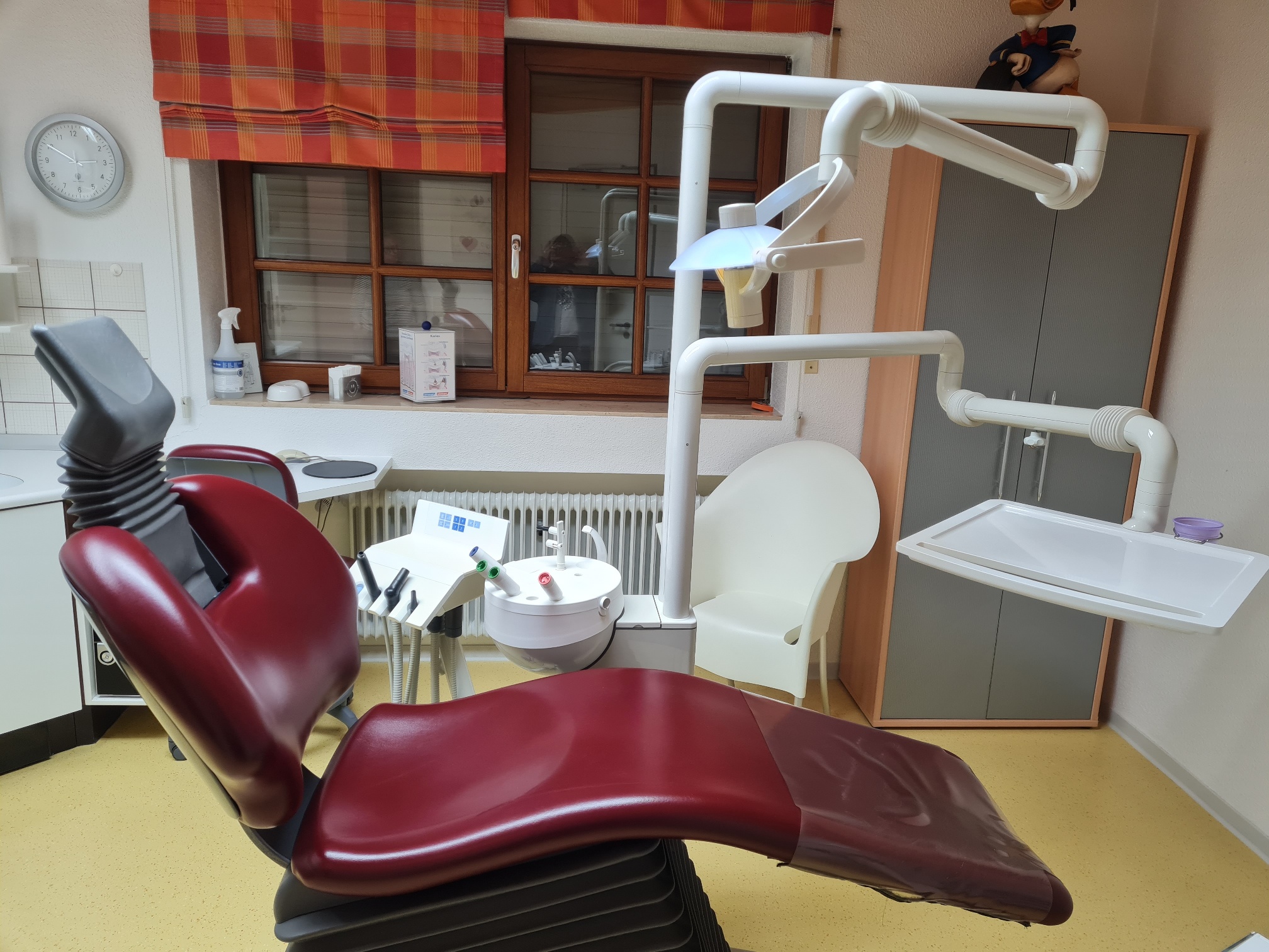 20250102_145030_dunkelrote Einheit Sirona C4+